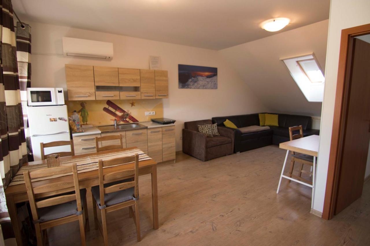 Apartmany Maly Princ บอยนิตแซ ภายนอก รูปภาพ